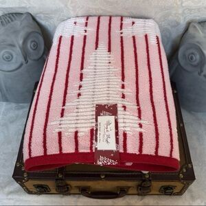 ⚡️Merry & Bright Bath Towel